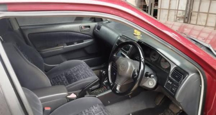 TOYOTA CARINA 2000