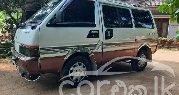 NISSAN VANETTE 1987