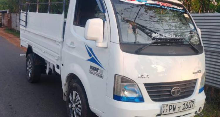 TATA SUPER ACE 2013
