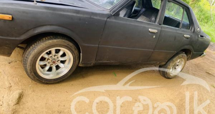 TOYOTA COROLLA KE30 1975
