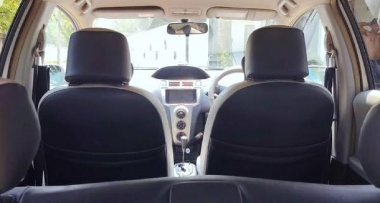 TOYOTA VITZ 2008