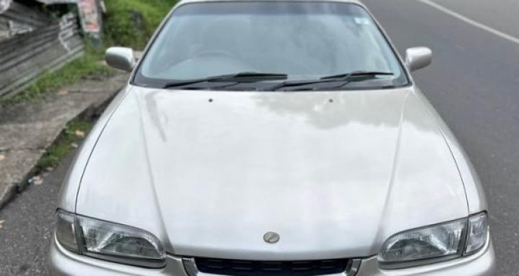 NISSAN PRESEA 2000