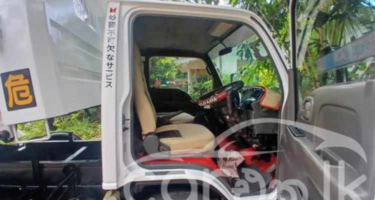 ISUZU ELF 2004