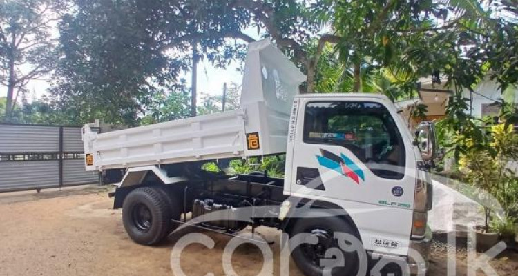 ISUZU ELF 2004