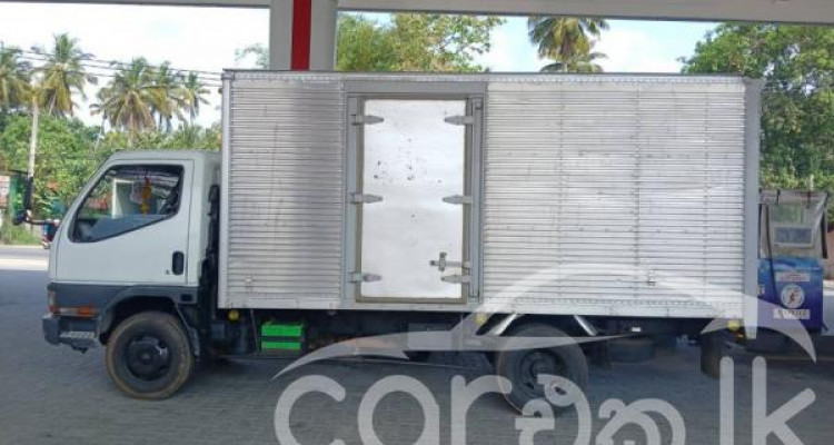 MITSUBISHI CANTER 2001