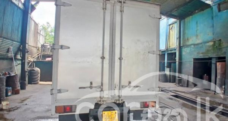 MITSUBISHI CANTER 2001