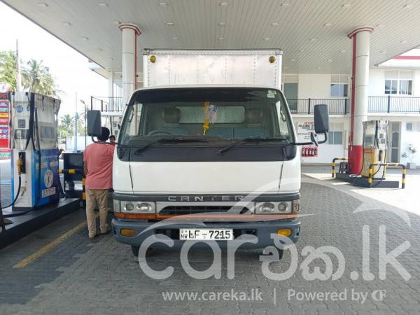 MITSUBISHI CANTER 2001
