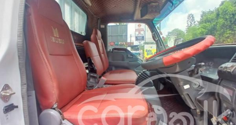 ISUZU ELF 2005