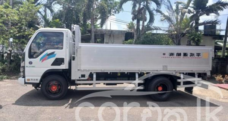 ISUZU ELF 2005