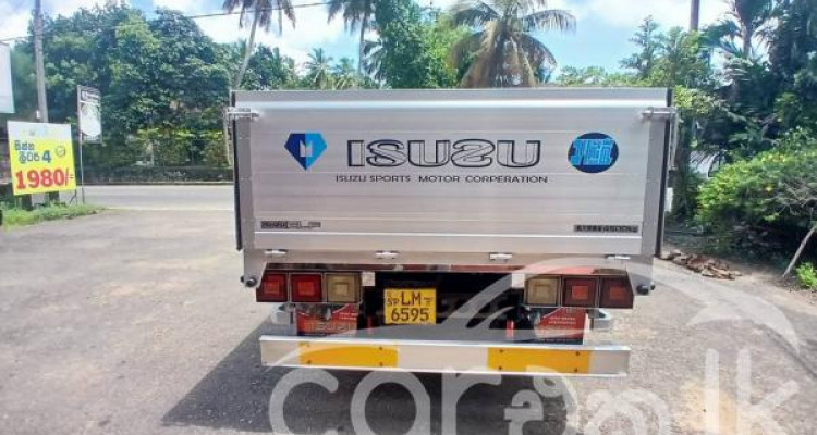 ISUZU ELF 2005