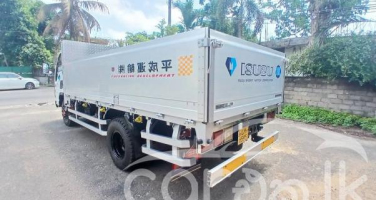 ISUZU ELF 2005