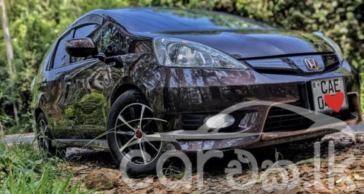 HONDA FIT SHUTTLE 2013