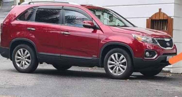 KIA SORENTO 2011