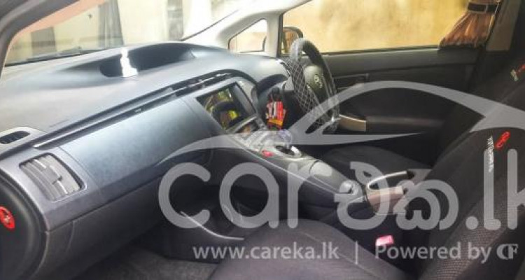 TOYOTA PRIUS 2013