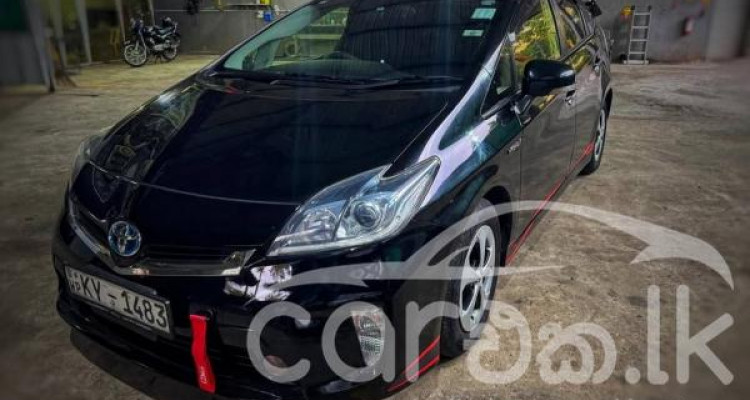 TOYOTA PRIUS 2013