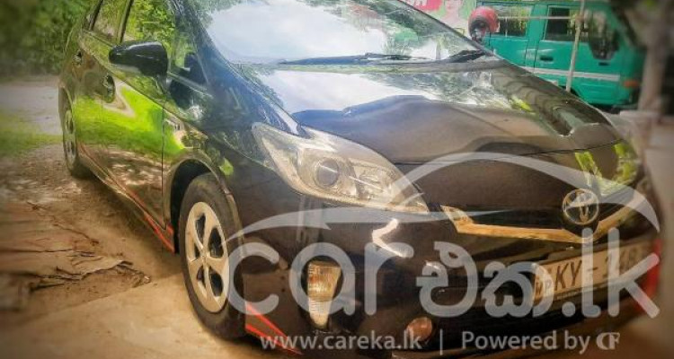 TOYOTA PRIUS 2013