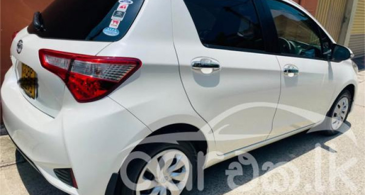 TOYOTA VITZ 2018