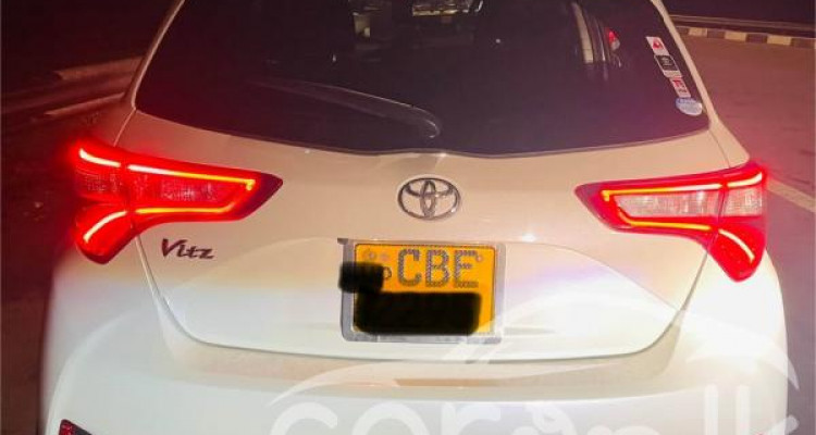 TOYOTA VITZ 2018