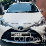 TOYOTA VITZ 2018
