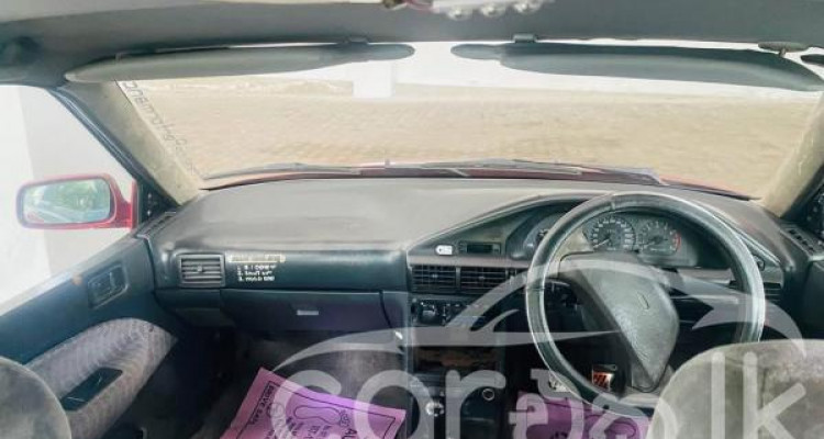 FORD LASER 1990