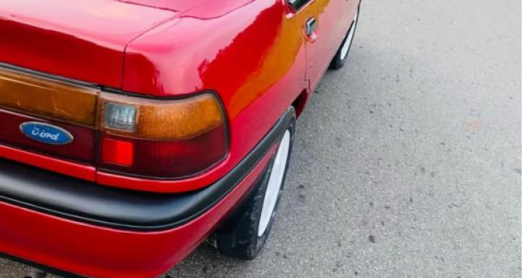 FORD LASER 1990