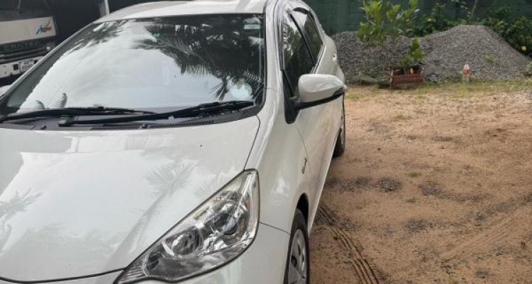 TOYOTA AQUA 2013