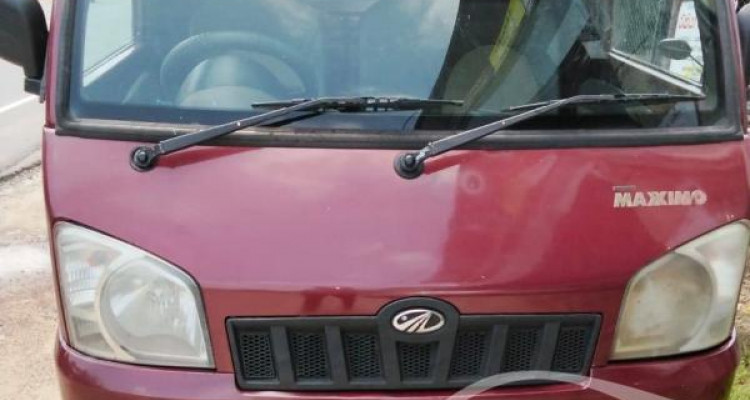 MAHINDRA MAXXIMO 2011