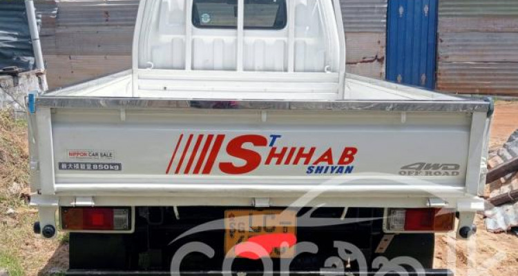MITSUBISHI SK2 2001