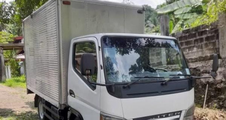 MITSUBISHI CANTER 2003