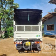 MITSUBISHI FUSO 2002