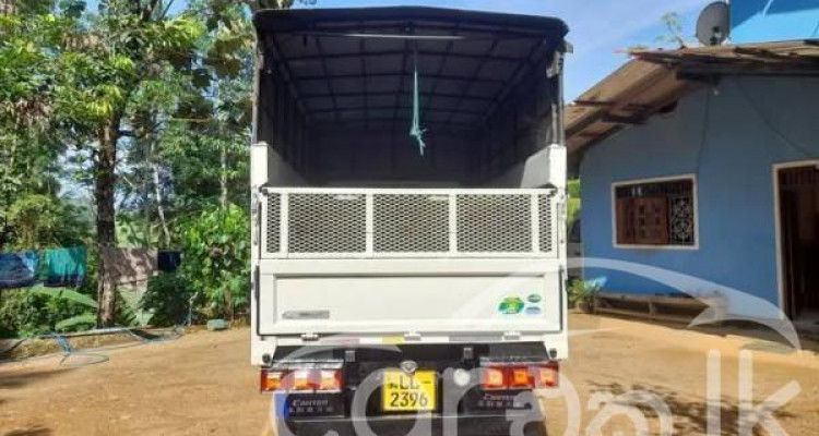 MITSUBISHI FUSO 2002