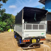 MITSUBISHI FUSO 2002