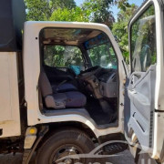 MITSUBISHI FUSO 2002