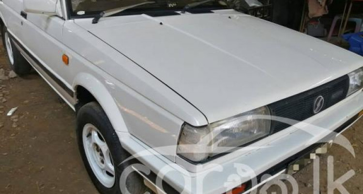 NISSAN TRAD SUNNY 1986
