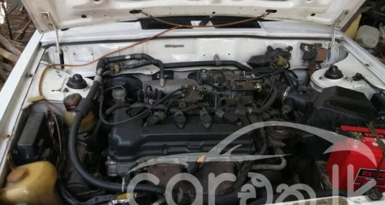 NISSAN TRAD SUNNY 1986