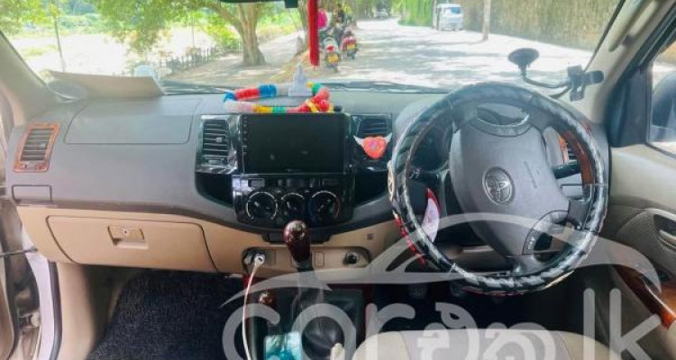 TOYOTA HILUX VIGO 2010