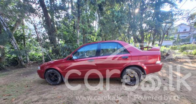 FORD LASER 2000