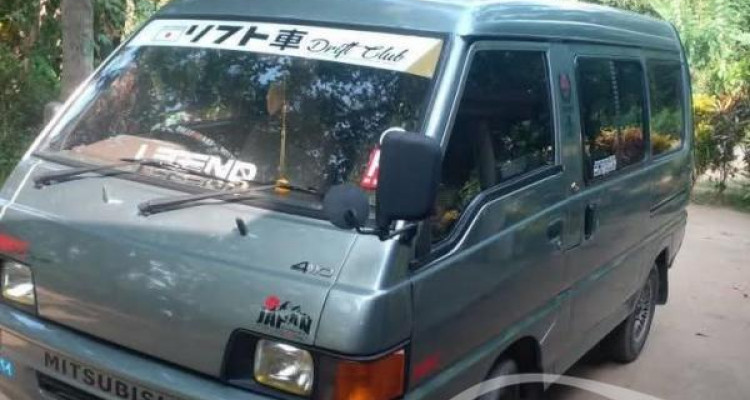 MITSUBISHI DELICA PO5 1989