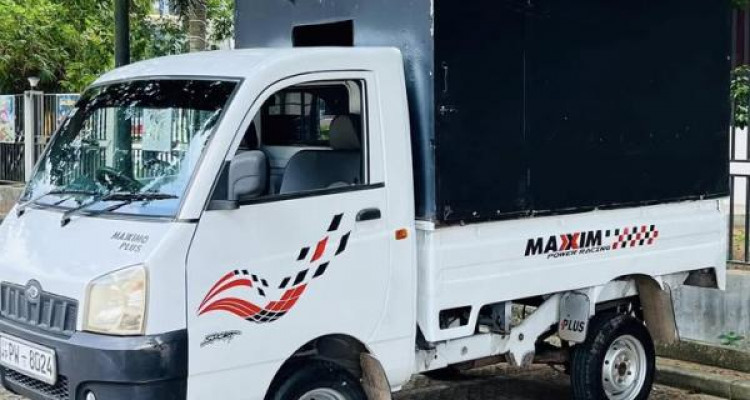 MAHINDRA MAXXIMO PLUS 2013