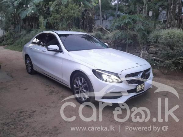 MERCEDES BENZ C180 2015
