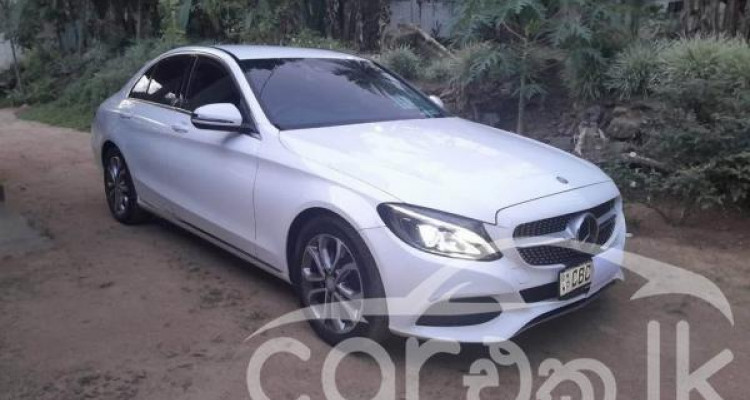 MERCEDES BENZ C180 2015