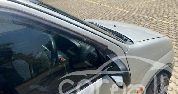 SUZUKI SWIFT 2002
