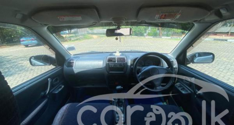 SUZUKI SWIFT 2002
