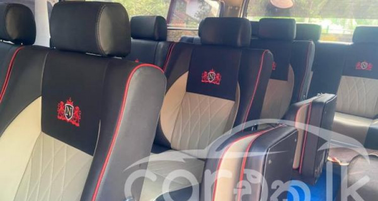 NISSAN CARAVAN 1995