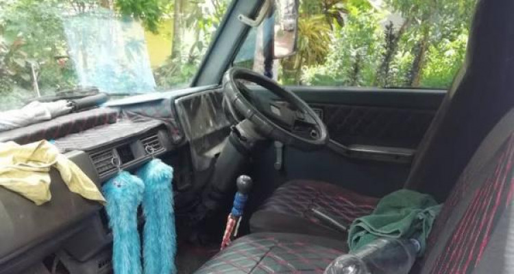 MAZDA BROWNY 1995