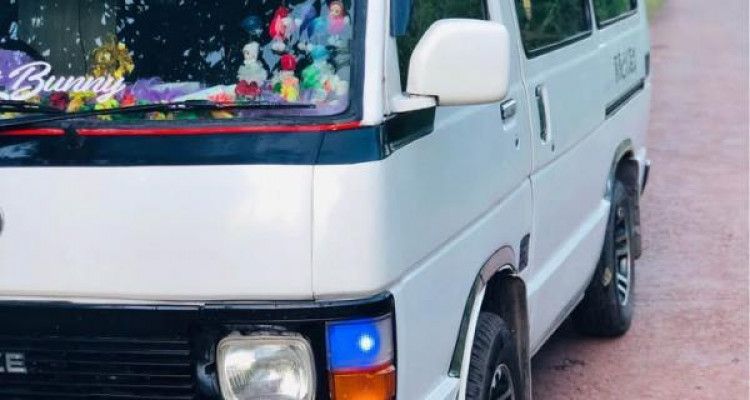 TOYOTA HIACE 1988