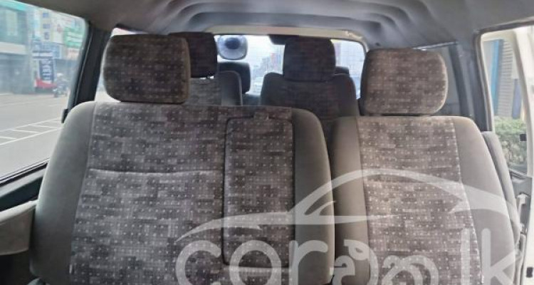 NISSAN CARAVAN 1996
