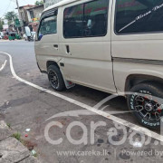 NISSAN CARAVAN 1996