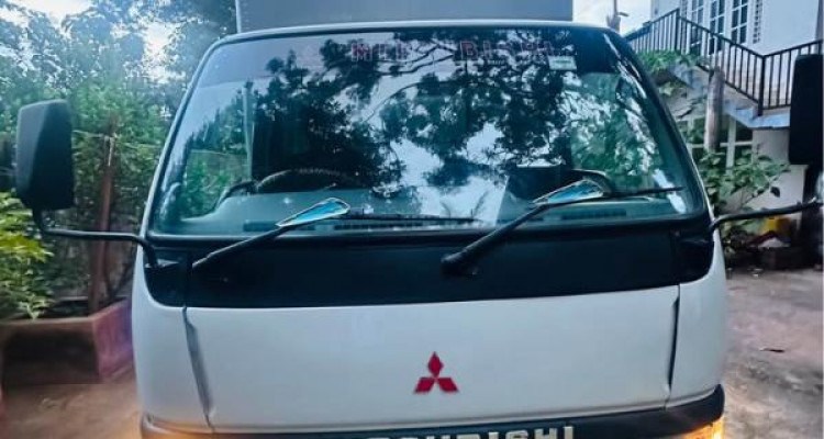 MITSUBISHI CANTER 2000