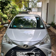 TOYOTA VITZ 2017